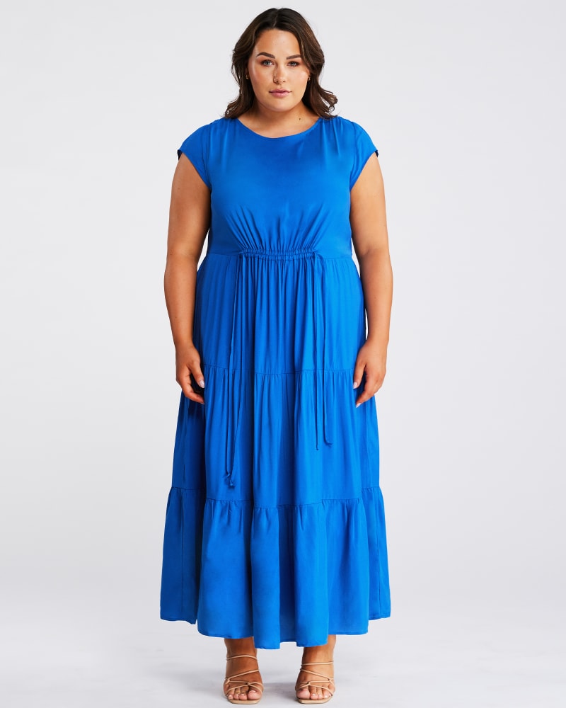 Front of a model wearing a size 24W Lana Dress in Ginger by Estelle. | dia_product_style_image_id:349759
